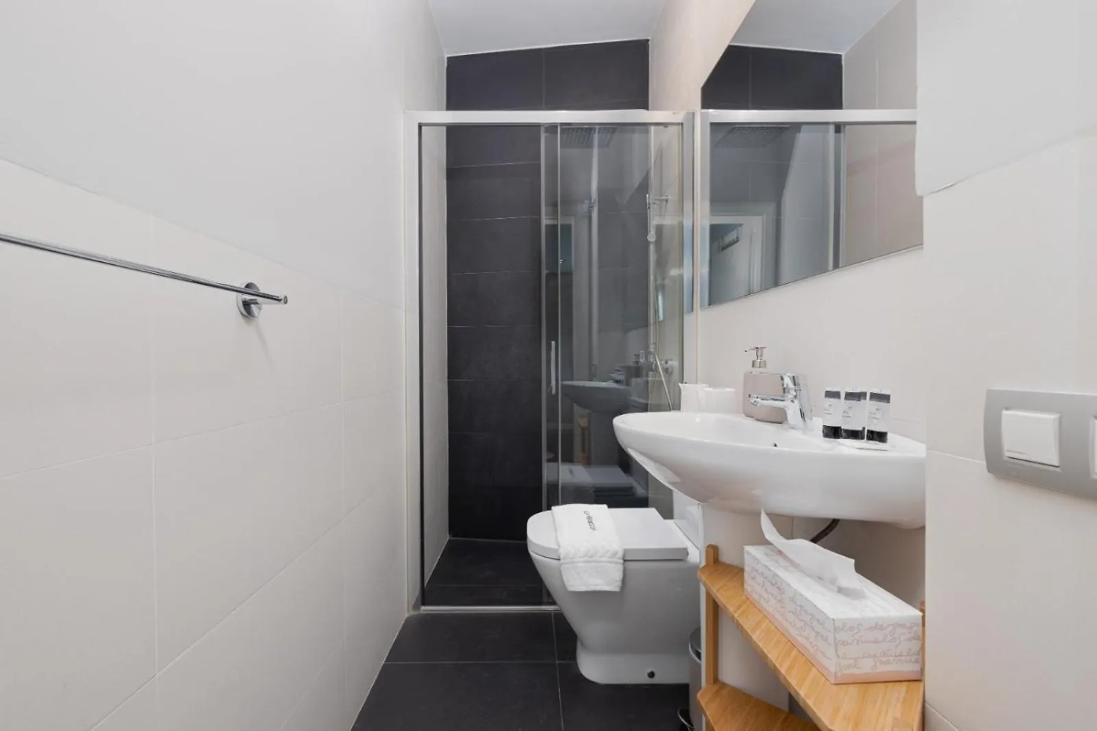 Cathedral Suites II -Plaza Del Obispo Malaga Apartment